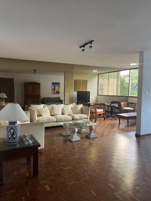 Apartamento Amplio Y Confortable Apartment Caracas Ngoại thất bức ảnh